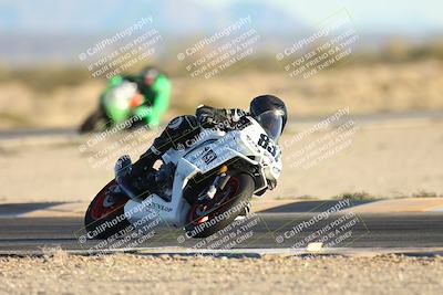 media/Dec-07-2025-CVMA (Sun) [[3e7d2de5dc]]/Race 17-Amateur Formula Middleweight/